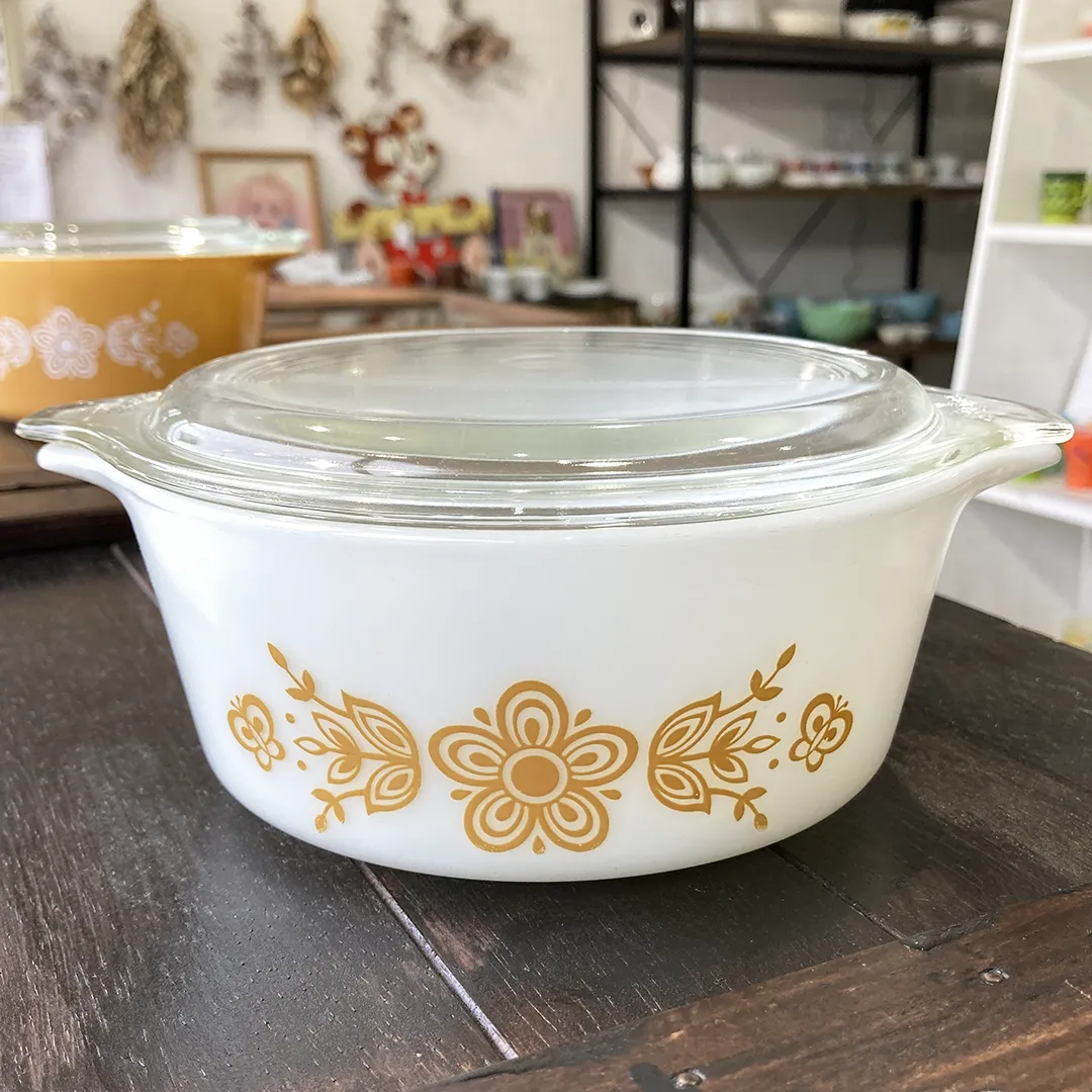 バタフライゴールドキャセロールMサイズ オールドパイレックス