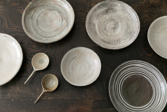 うつわディクショナリー#71 モダンな三島手、井上茂さんのうつわ