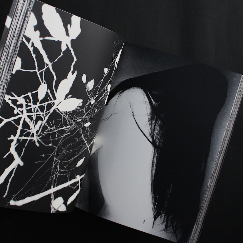 新宿 / Shinjuku（Second Printing, Signed with OBI） - 森山 大道