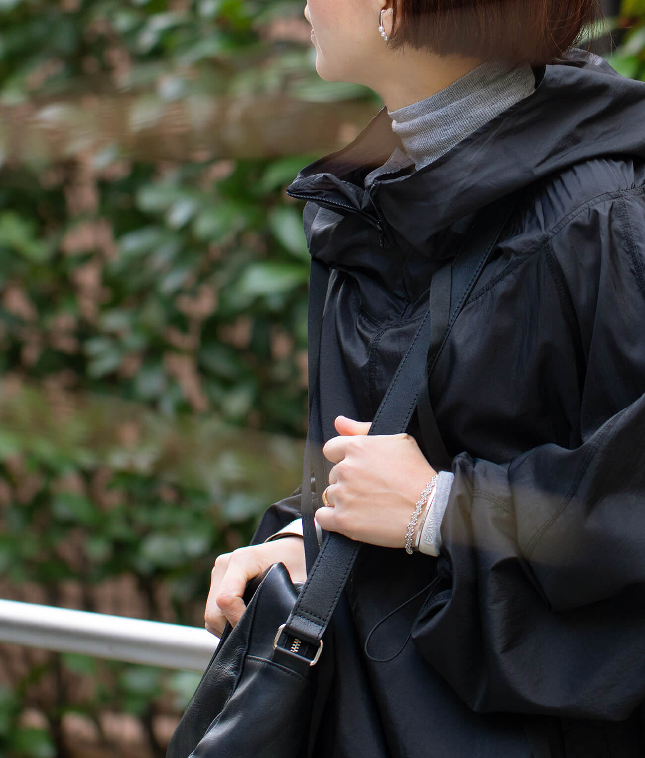 バルーンポンチョ」「Balloon Poncho」soutiencollar（ステンカラー