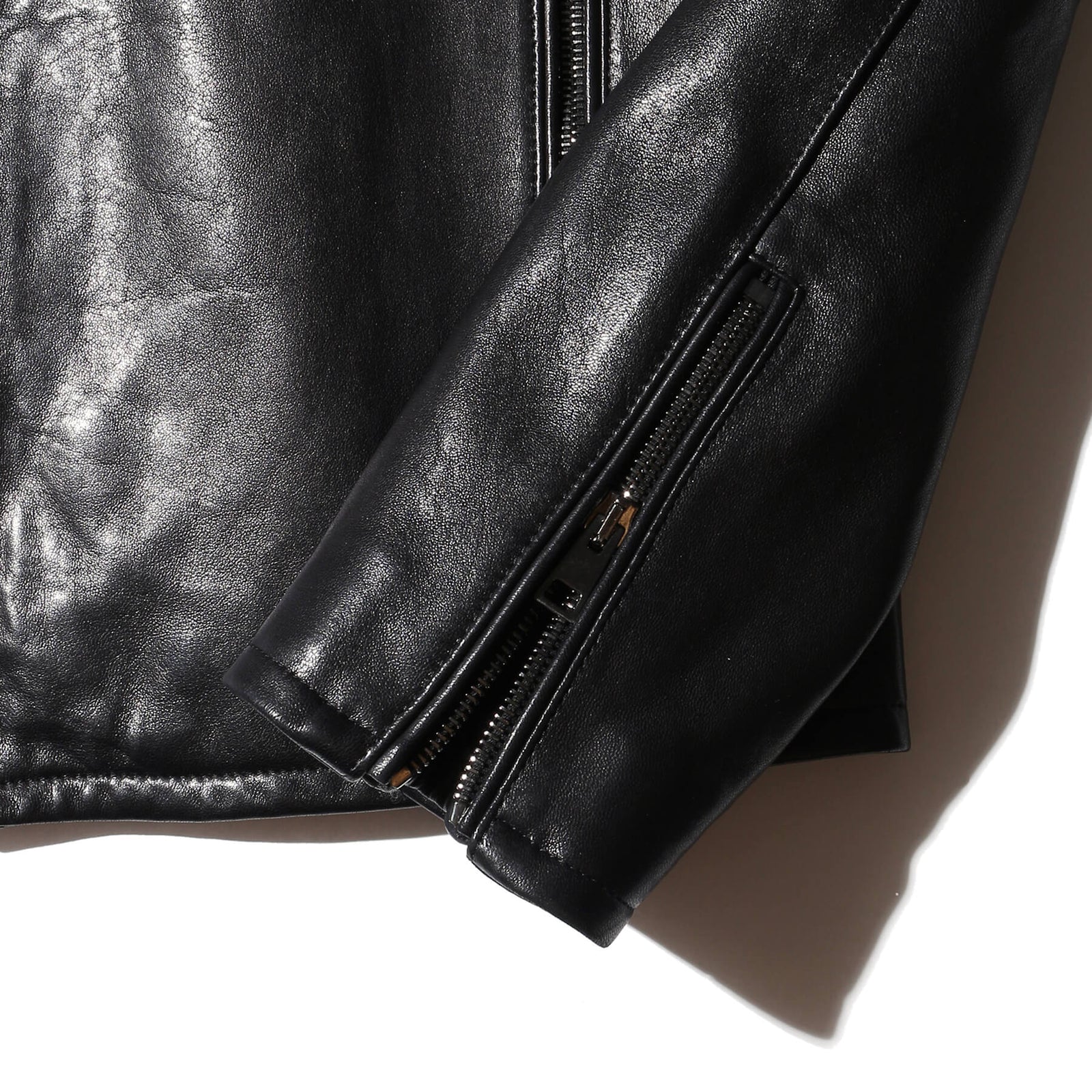 MOLEC（モレック）プロンジェラムレザー シングルライダース