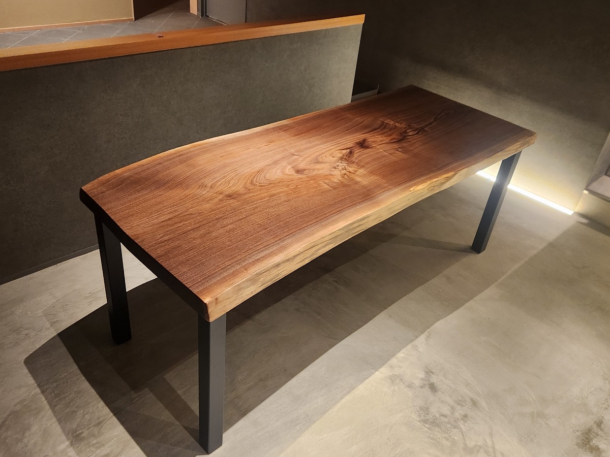 一枚板 クラロウォールナット材・ブラックウォールナット材 ダイニング