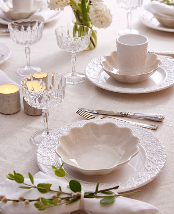 おしゃれなお皿で料理映えが叶う！レースプレート 25cm