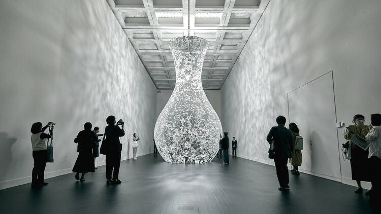 巨大インスタレーションなど、「大巻伸嗣展」が国立新美術館で開幕