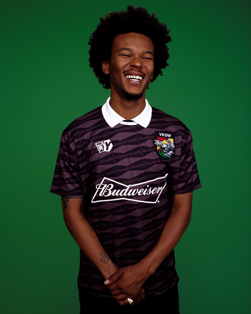 VERDYの「ウェイステッド ユース」が「バドワイザー」とアパレルでも