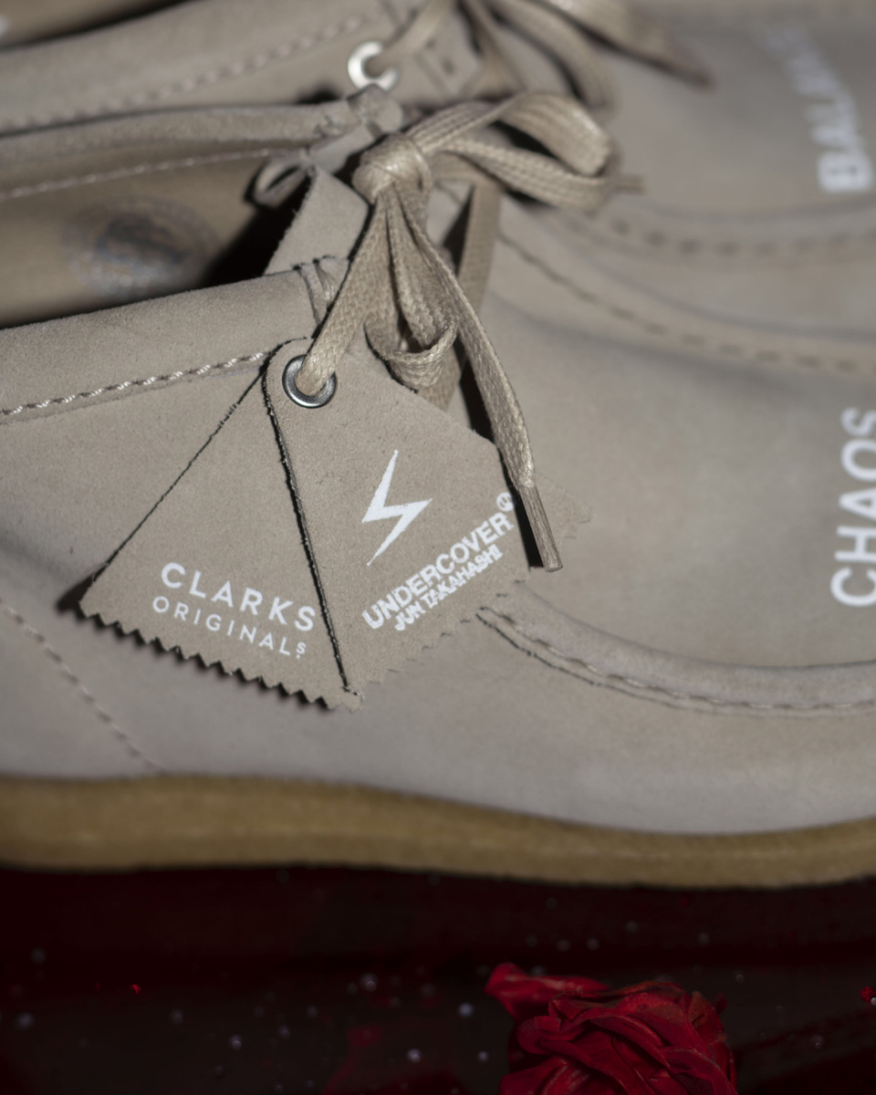 アンダーカバー」と「クラークス オリジナルズ」が初コラボ 特別な
