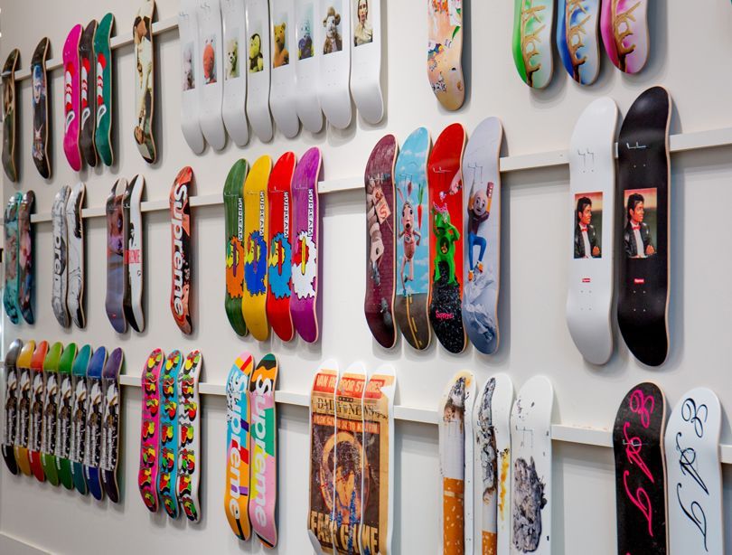 シュプリームのデッキが8800万円!?──サザビーズの落札額がやばい