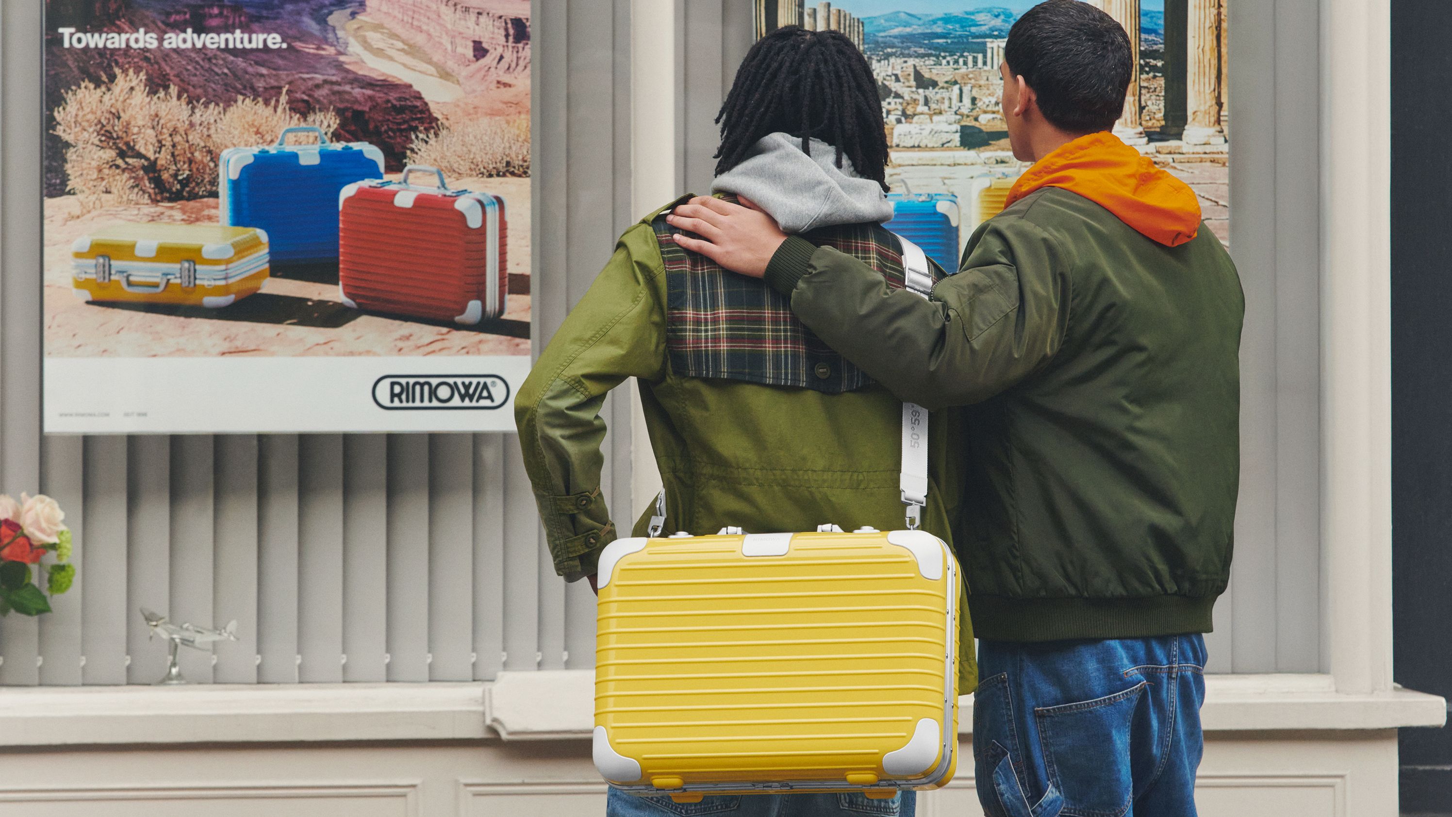 リモワ、アーカイブに着想得た「HOLIDAY ハンドキャリーケース」を発売
