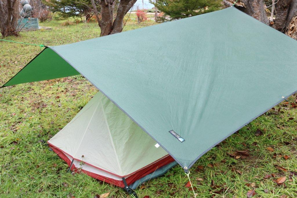 テラノバの「コンペティションタープ2」はソロキャン派にもおすすめ