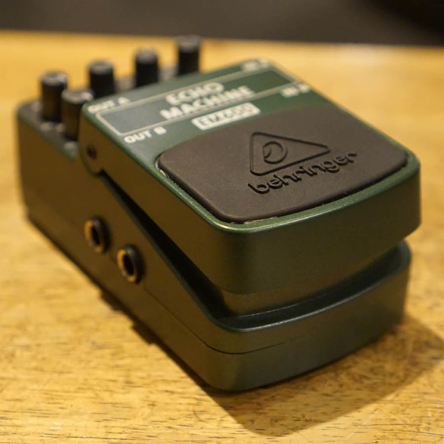 Behringer EM600 Echo Machine Delay Pedal - Used