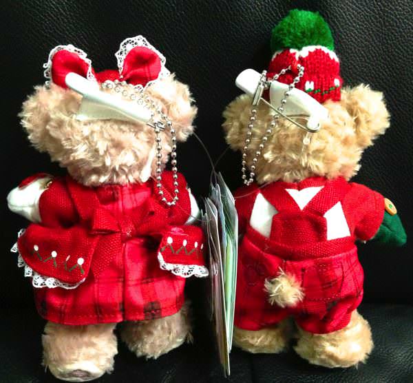 2013クリスマスのダッフィーとシェリーメイのぬいぐるみバッジ