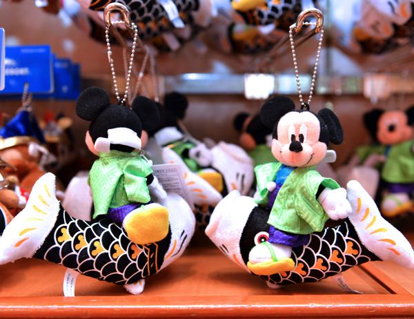 ディズニーランドの節句用五月人形&初登場のぬいぐるみバッジ -