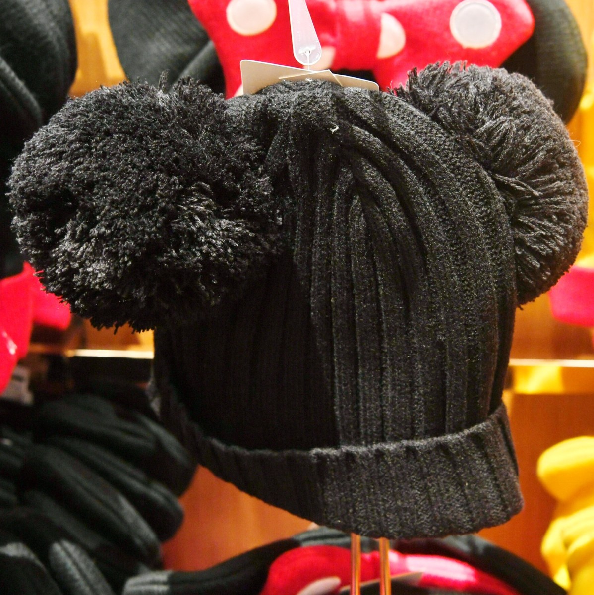 気軽にキャラ気分が楽しめる！東京ディズニーランド“2017秋冬”ニット帽