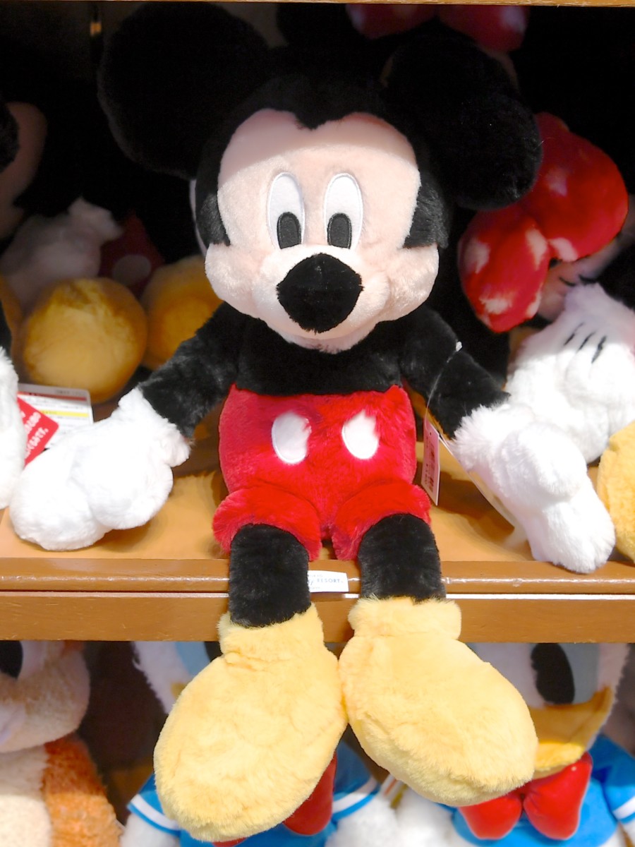 ふわふわ抱き心地のミッキー、ミニー、プーさんぬいぐるみ！東京