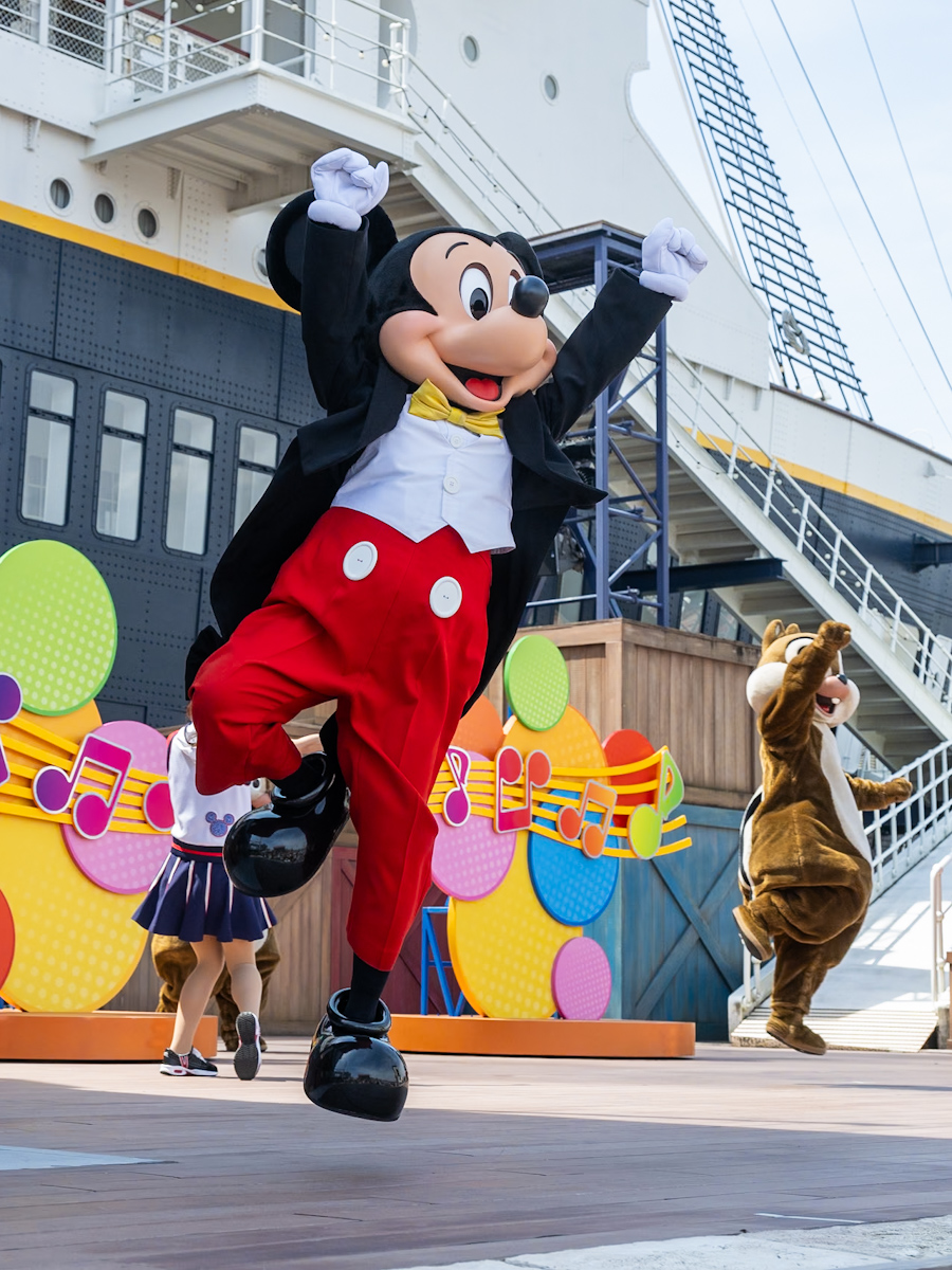 ジャンボリミッキーを踊るミッキー&ミニー！東京ディズニーランド