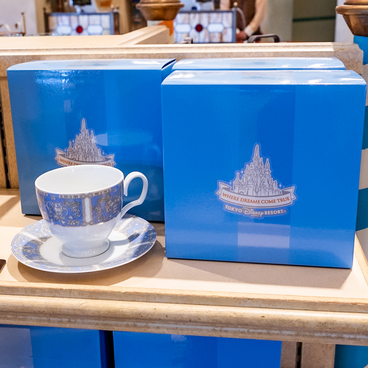 ギフトにもおすすめなノリタケ製！東京ディズニーランド カップ