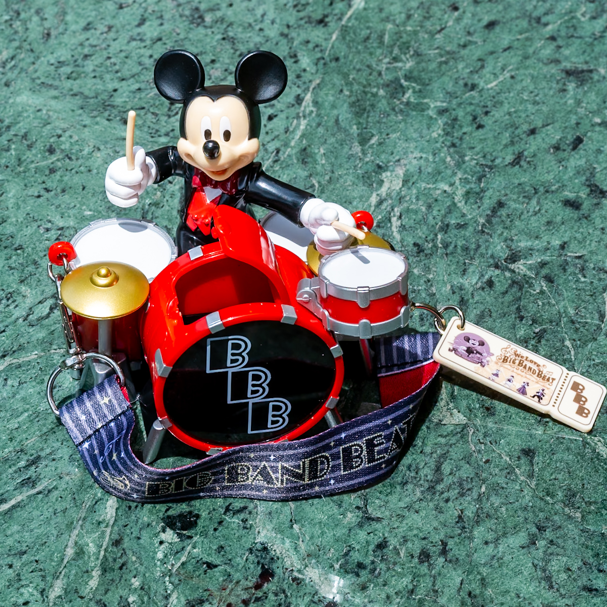 ドラムをたたくミッキーマウスデザイン！東京ディズニーシー「We Love