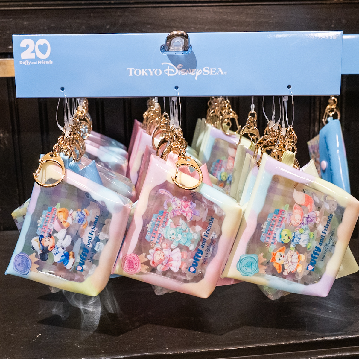 長い航海から帰ってきたミッキーにダッフィーたちから手紙のプレゼント