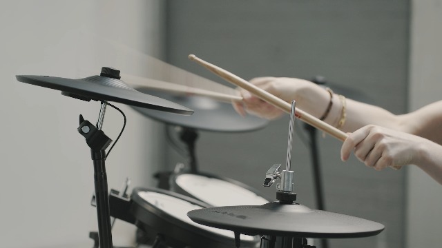 Amazon.com: Roland CY-12C Electric Drum Crash V-Cymbal, 12-Inch