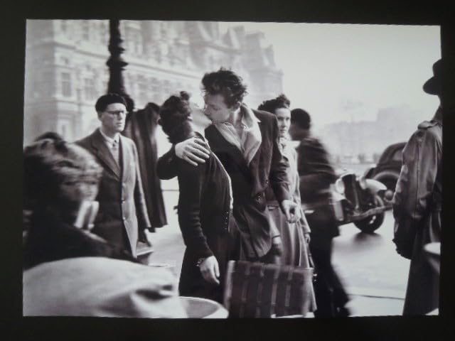 Amazon.co.jp: A4 額付き ポスター ロベールドアノー Robert Doisneau