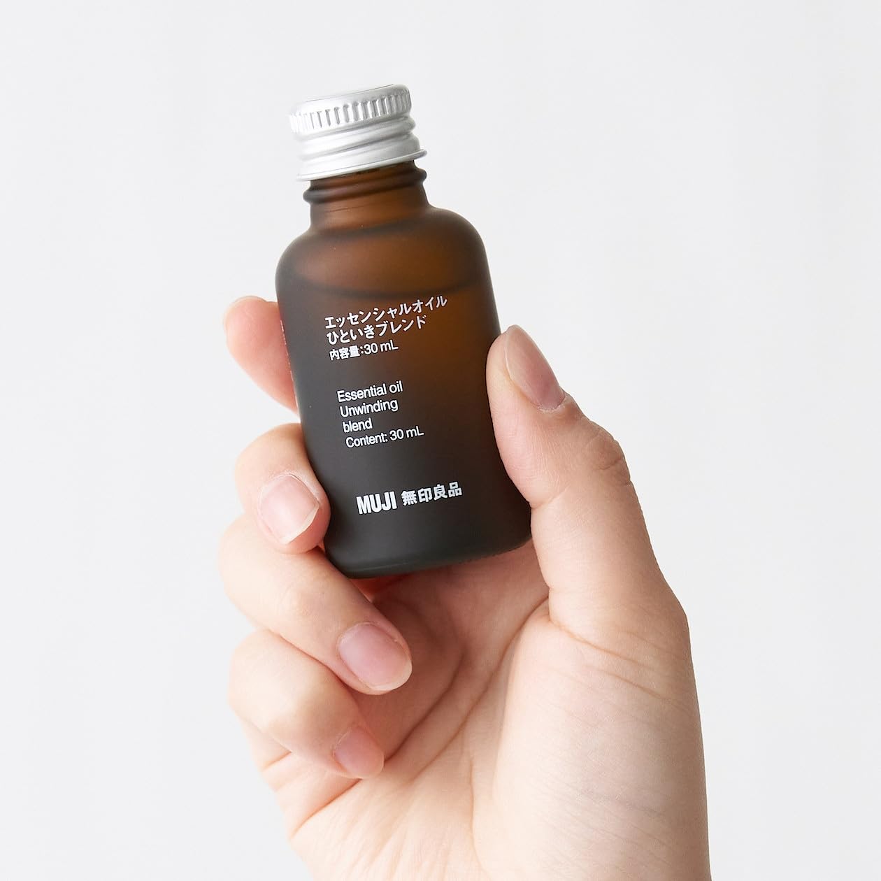 Amazon.co.jp: 無印良品 エッセンシャルオイル ひといきブレンド 30mL