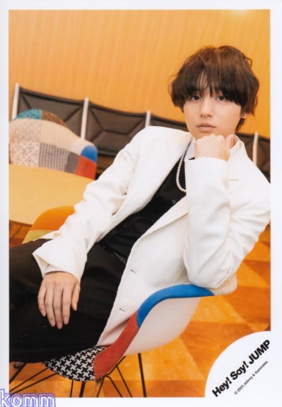 Amazon.co.jp: Hey! Say! JUMP 公式生写真（伊野尾慧）HAL00792 : おもちゃ