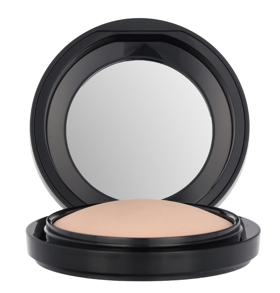 Amazon.com : MAC Mineralize Skinfinish Natural - Medium Plus 10 g