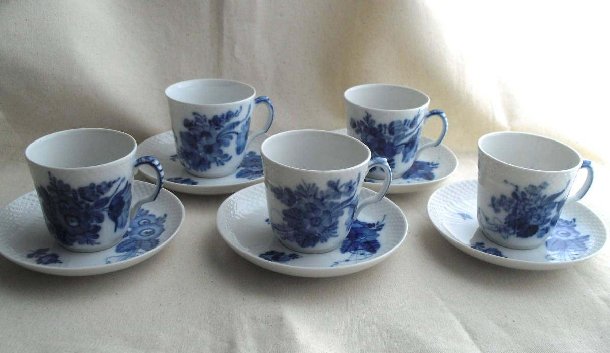 Amazon | ロイヤルコペンハーゲンブルーフラワーカーブデミタスカップ