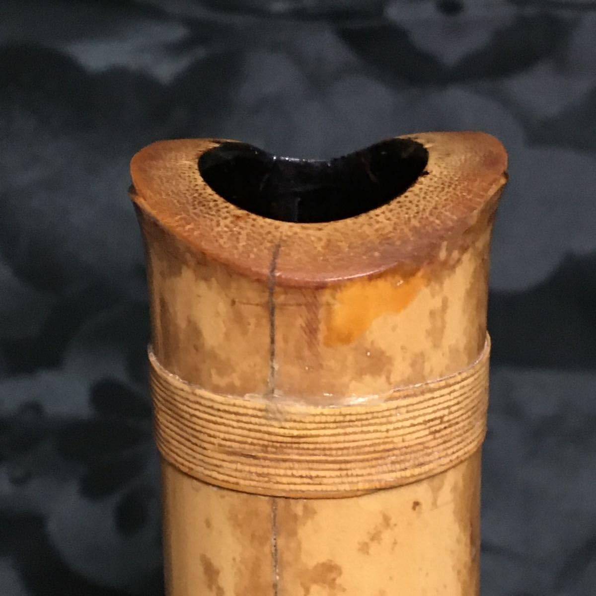 Amazon.co.jp: 尺八 琴古流 在銘 二尺一寸管 中継ぎ 籐巻き 銀三線