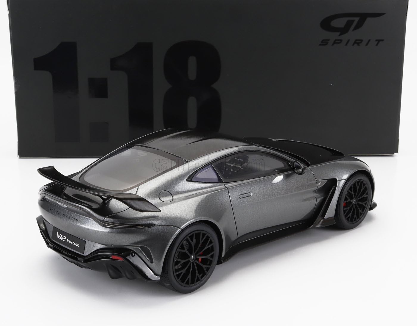 Amazon.co.jp: ミニカー 1/18 アストンマーチン V12 GT-SPIRIT 1/18