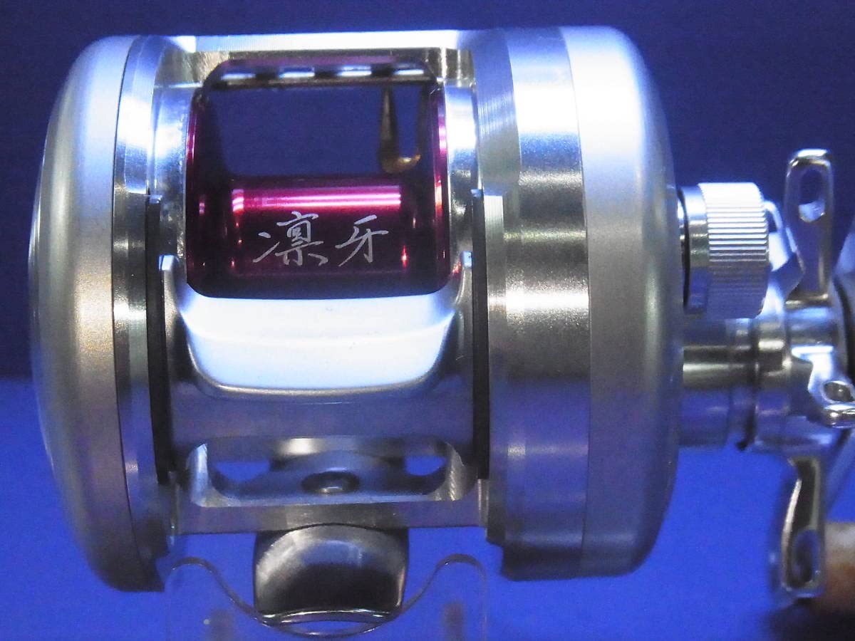 Amazon.co.jp: 美品↑ ダイワ ミリオネア 凛牙 HL 103 定￥60500