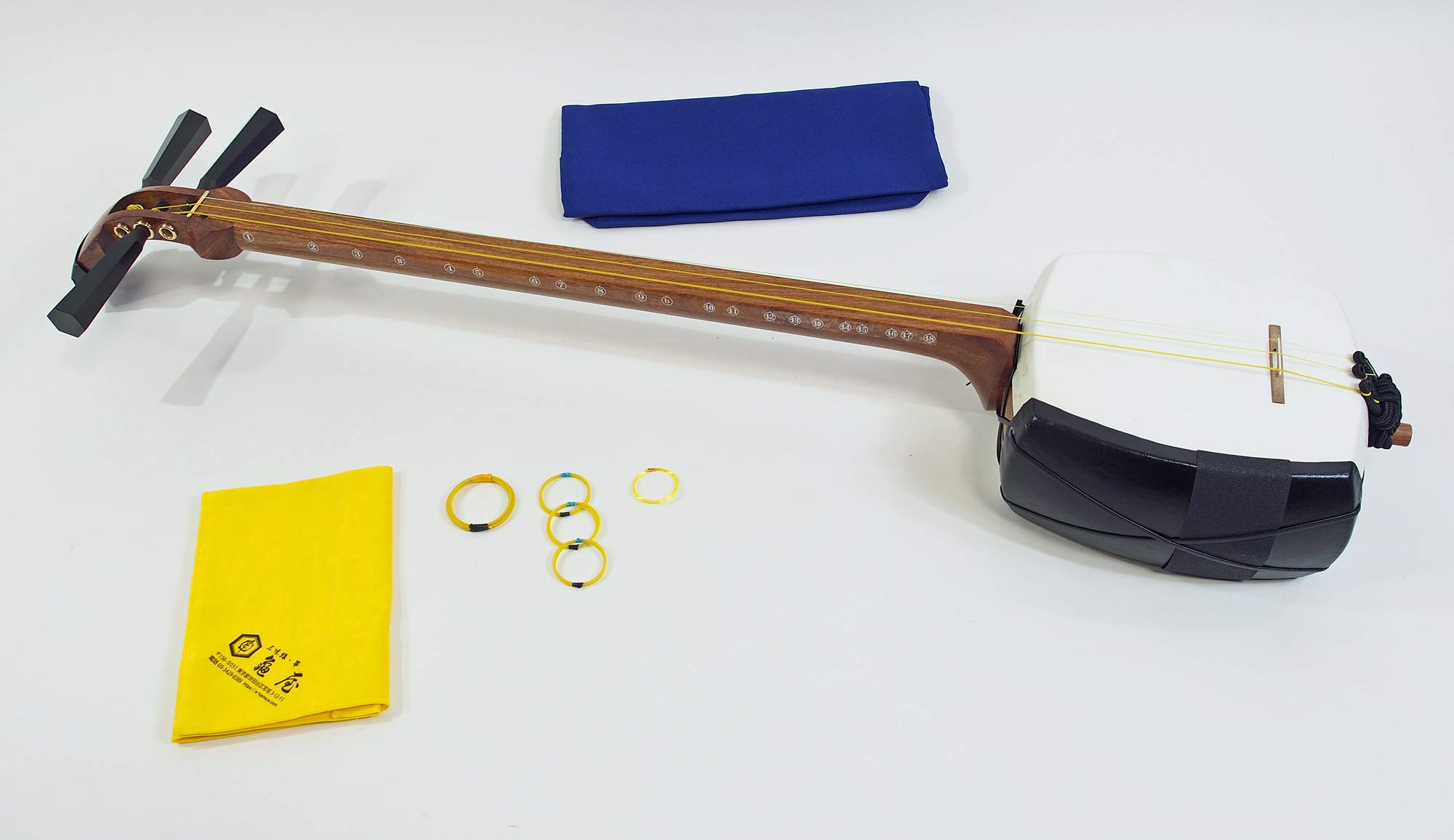 Amazon | 三味線亀屋 津軽アフリカ花林三味線(のべ棹) 合成皮仕上げ