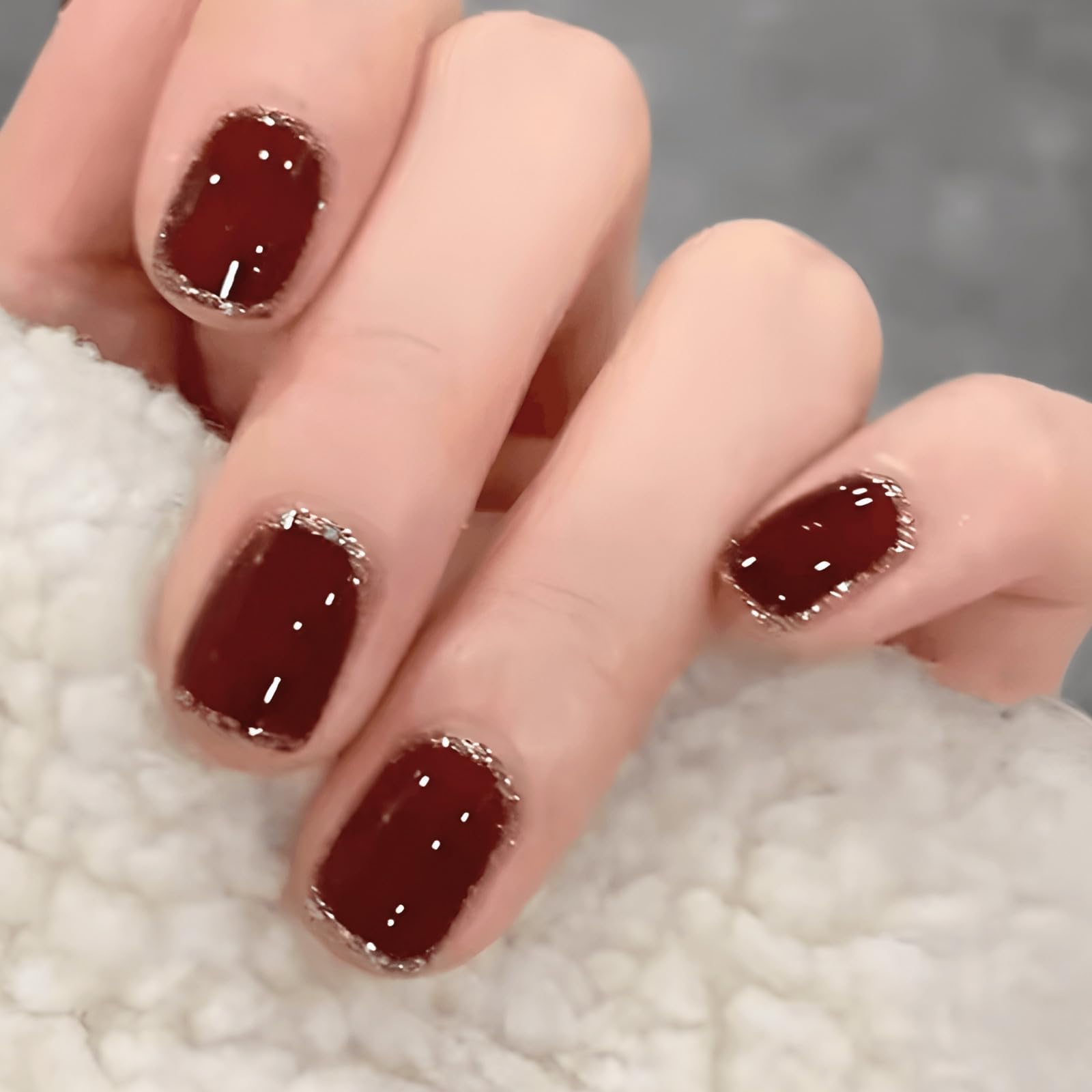 Amazon | COLORBIRD ネイルチップ ショート 24枚 赤 バーガンディ