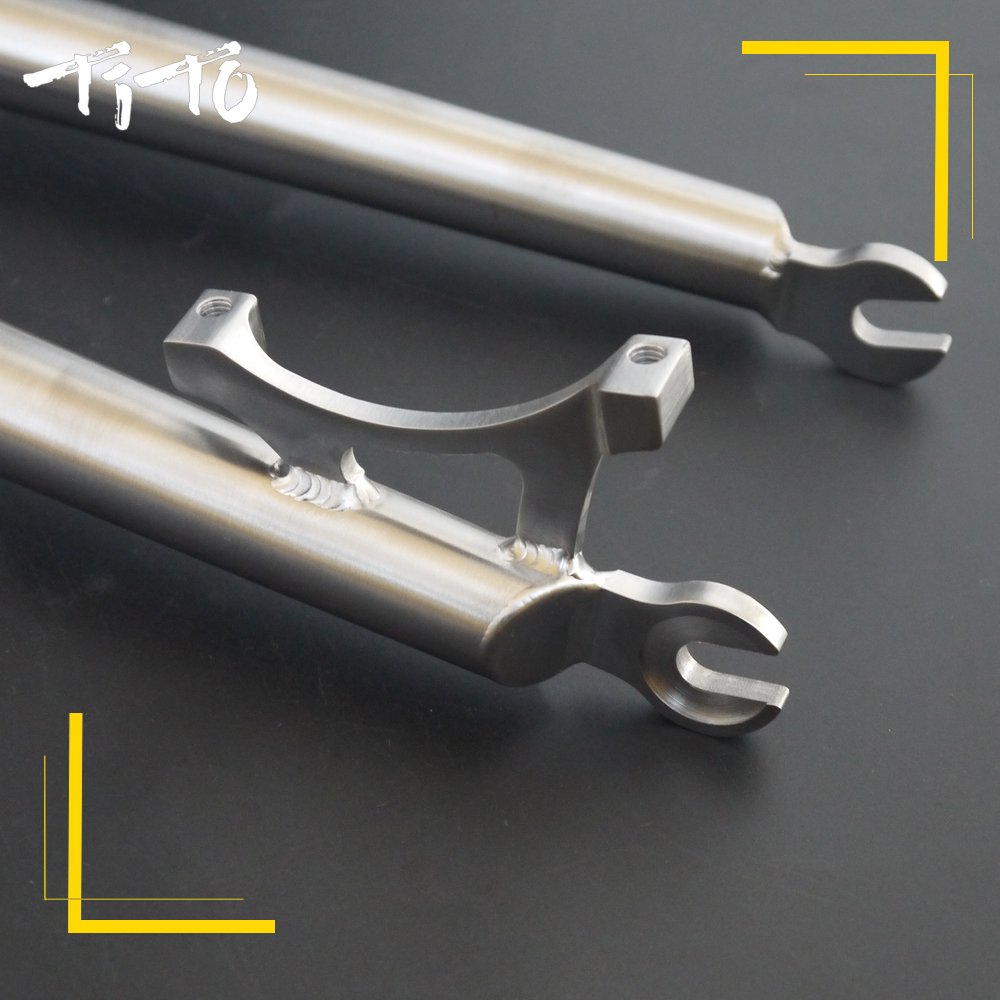 Amazon | TiTo Gr.9 チタン合金 ロードバイク フロントフォーク 700C