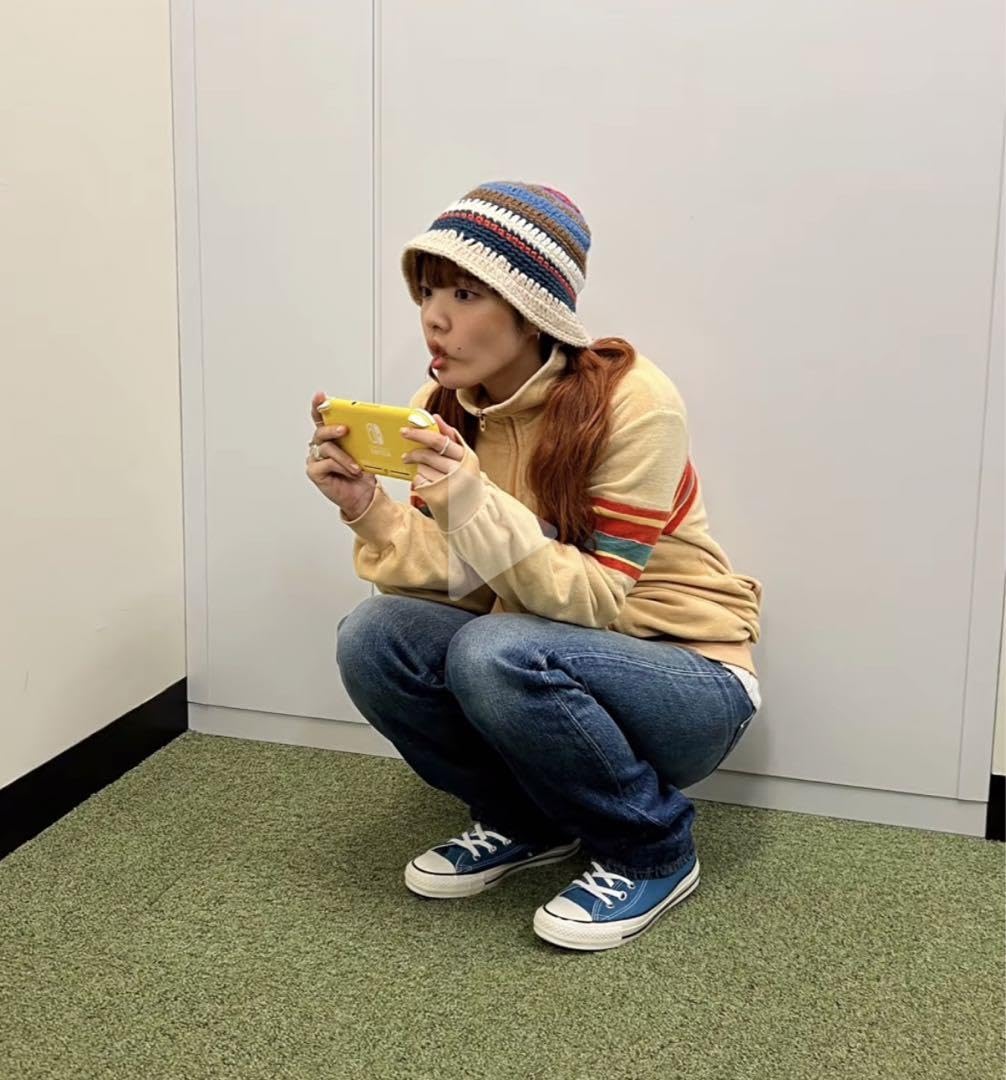 Amazon.co.jp: あいみょん 着用 ニット帽 紅白 : ファッション