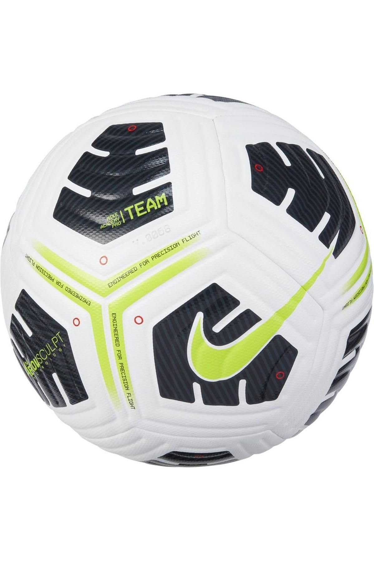 Amazon.co.jp: Nike アカデミープロ - チーム FIFA Sz 5 サッカー