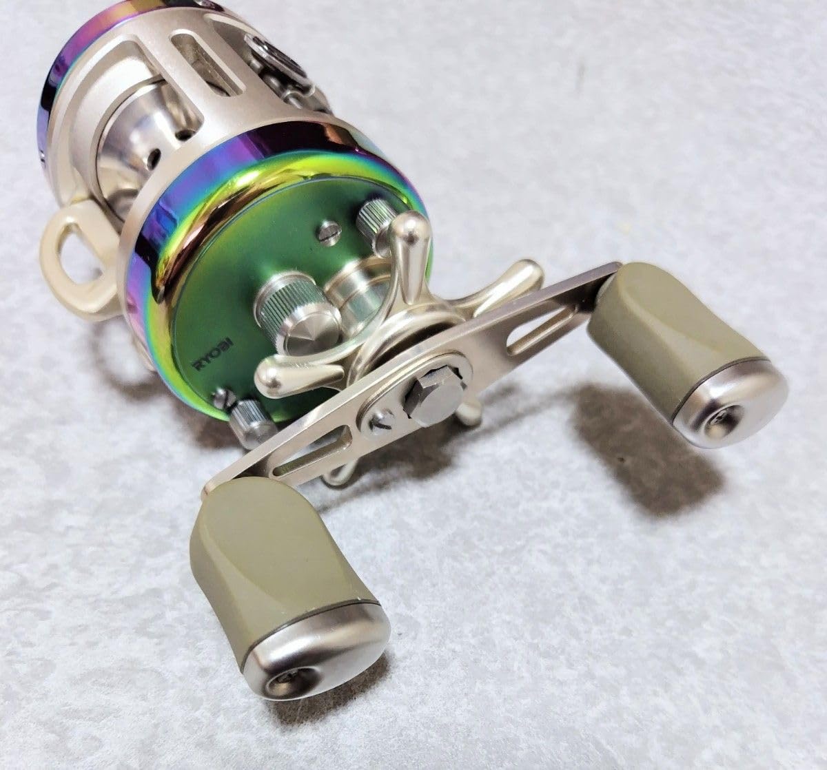 Amazon | リョービ 限定バリウスF200スペクトル付属品あり リール