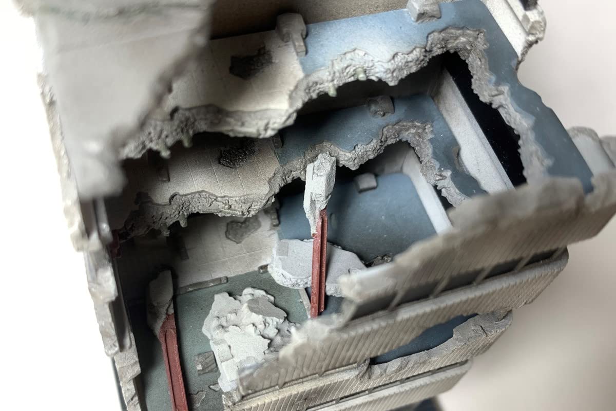 1/144 タイガーⅠ + 廃墟ビル 1/144 タイガーⅠ + 廃墟ビル 1/144