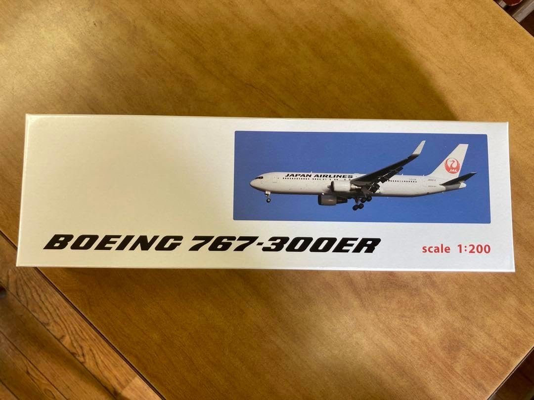 JAL 767-300ER 1/200 未開封未組立 モデルプレーン さっくん】JAL767