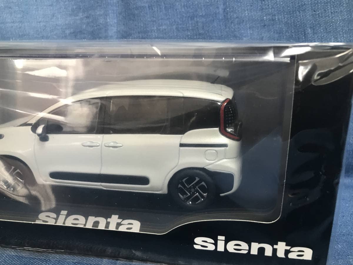 Amazon | 1/30 トヨタ シエンタ 2022年8月発売 最新 新型 カラー