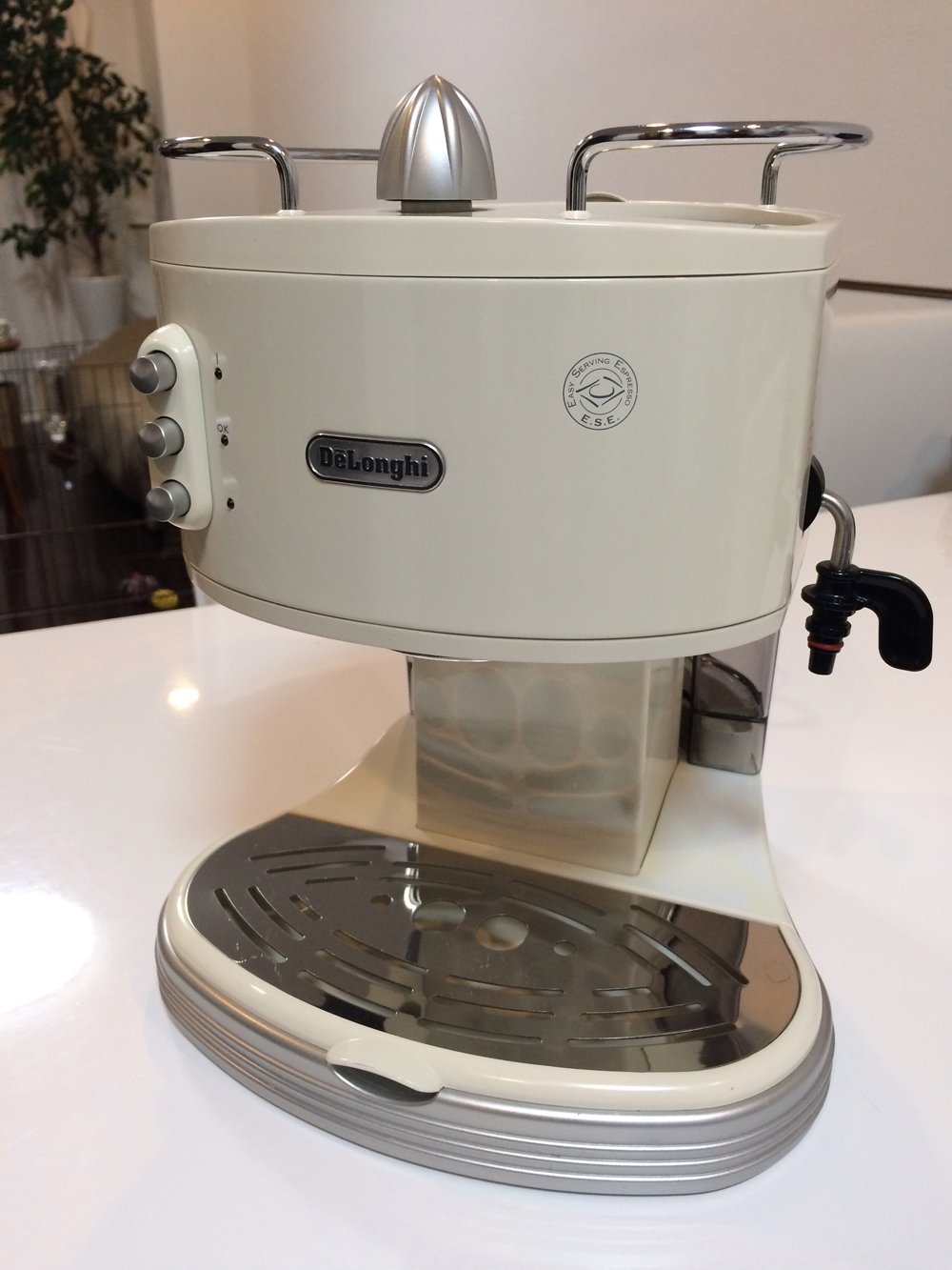 Amazon | Delonghi エスプレッソ・カプチーノメーカー クリーム