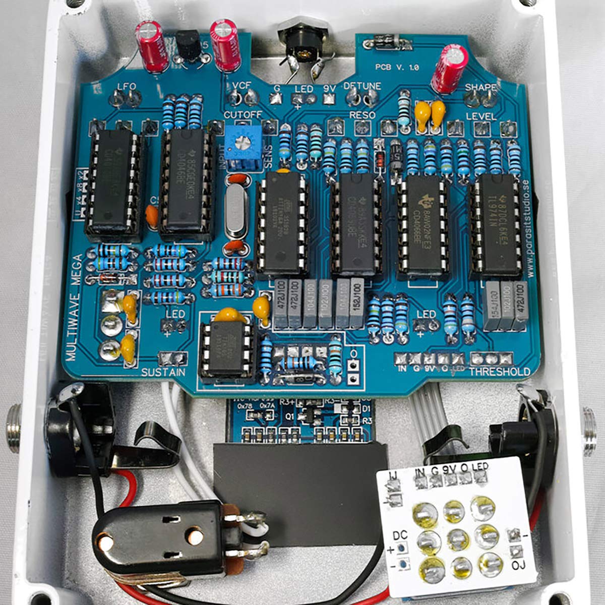 Amazon.co.jp: Parasit Studio The Multiwave Mega Guitar Synthesizer