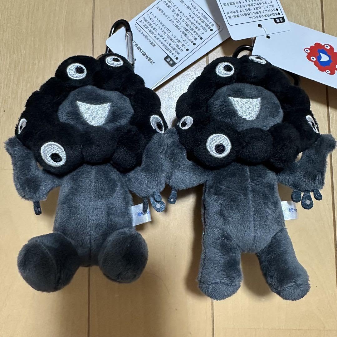 万博 ミャクミャク ぬいぐるみ 黒 カラナビ 座り 立ち ブラック 大阪