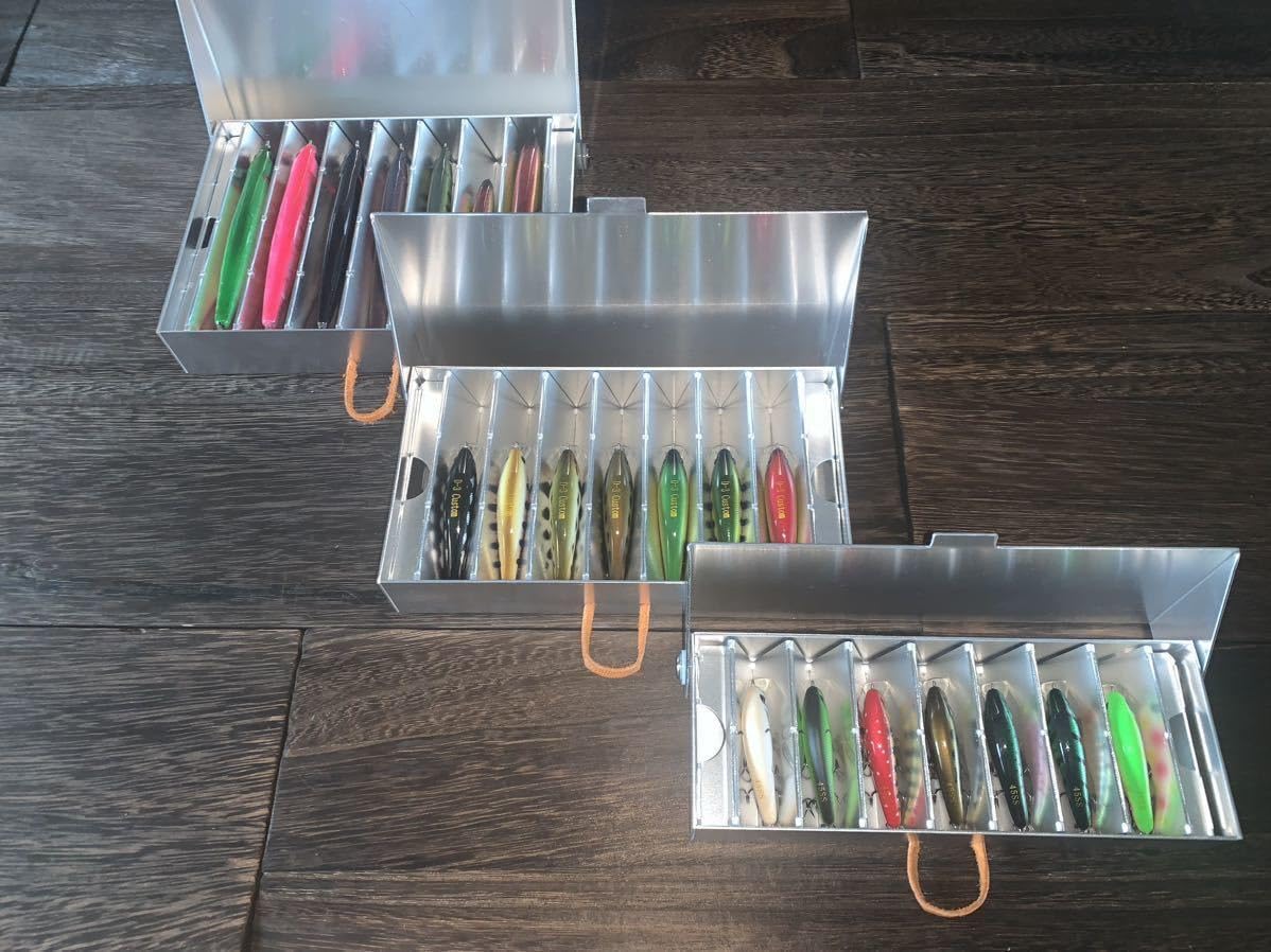 Amazon.co.jp: オリジナルデザイン アルミ製ルアーケース x 専用トレー