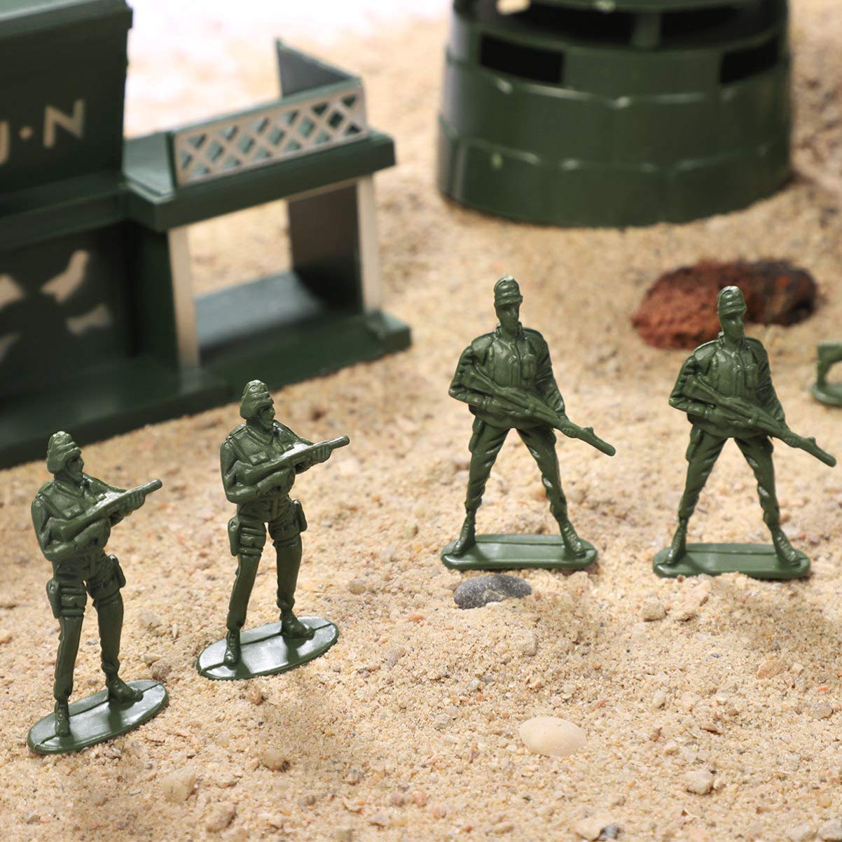 軍モノマニア必見‼️ 超リアルでクールな30cm級アーミーフィギュア×2