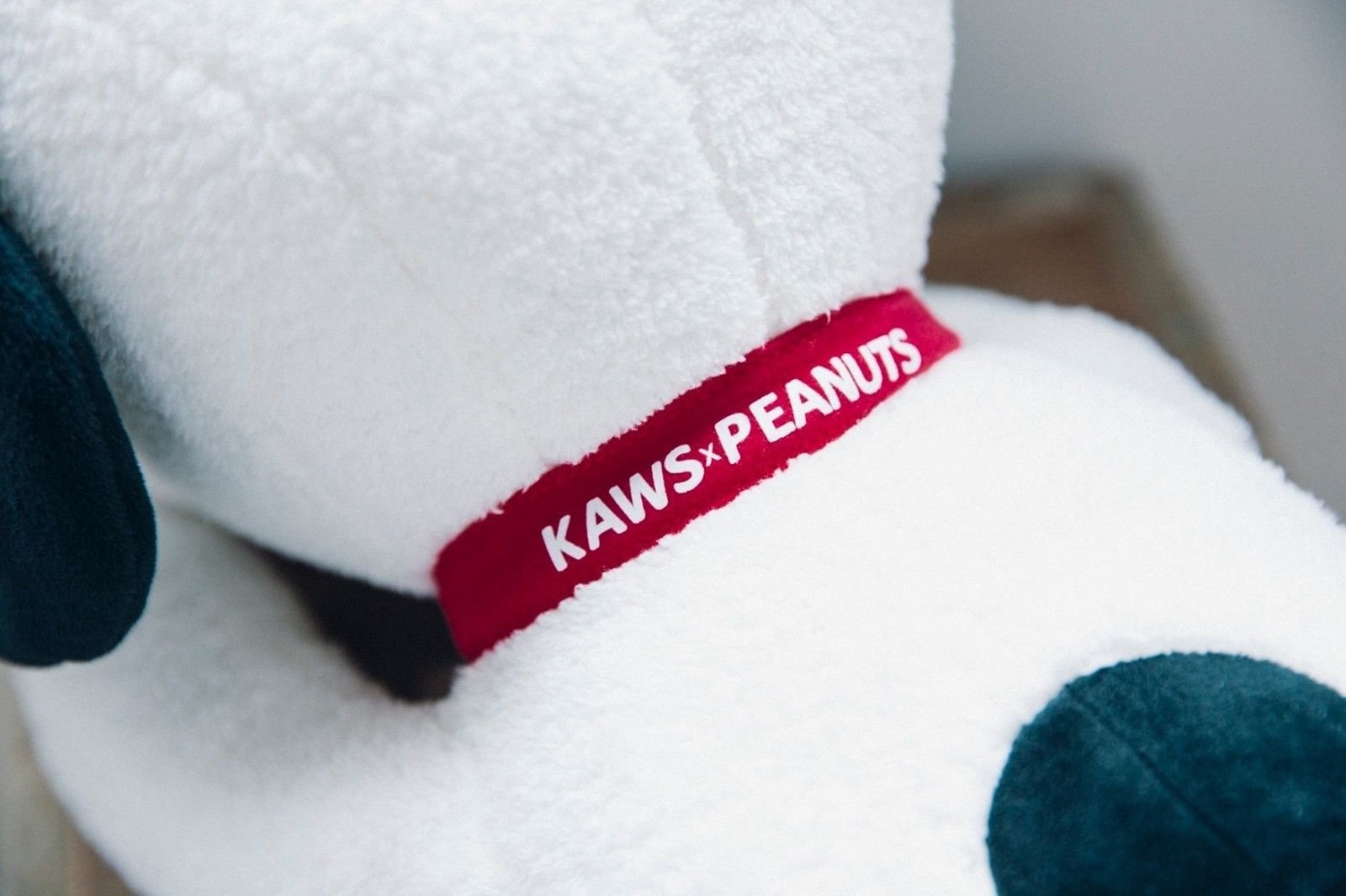 Amazon.co.jp: UNIQLO ユニクロ KAWS カウズ スヌーピー コラボ