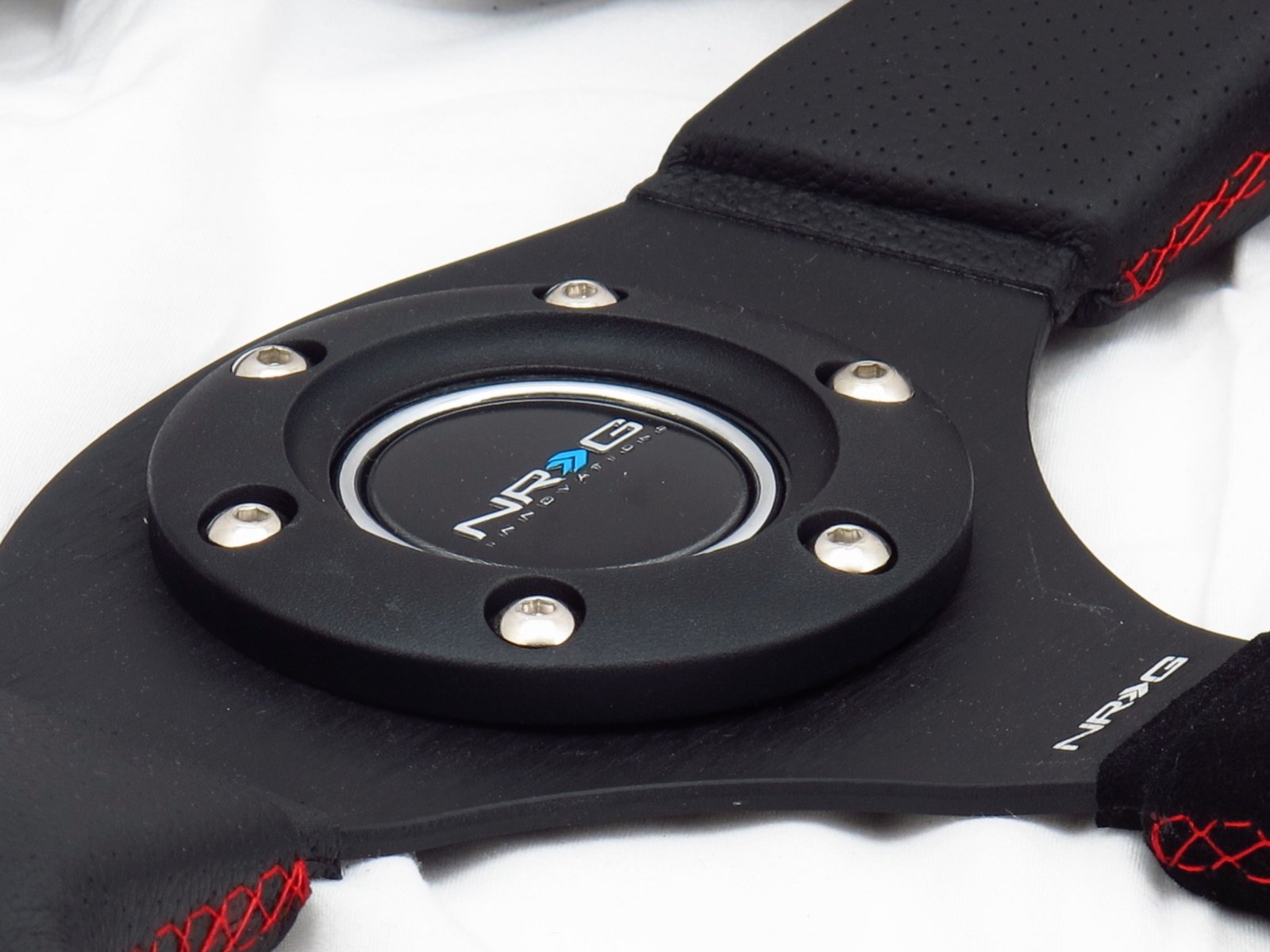 Amazon | NRG ステアリングホイール - 12 (レース) - 320mm (12.60