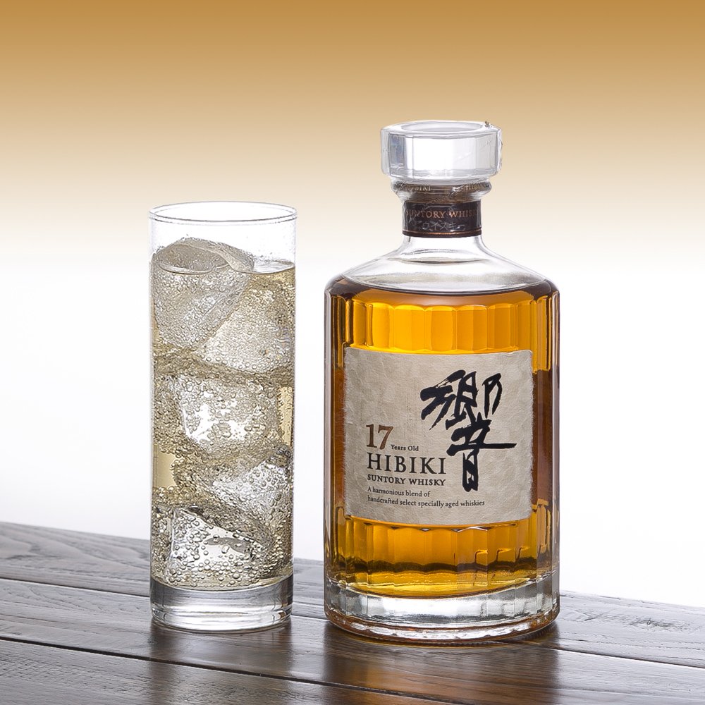 Amazon.co.jp: Suntory Blended Whiskey Hibiki 17 Years with Carton
