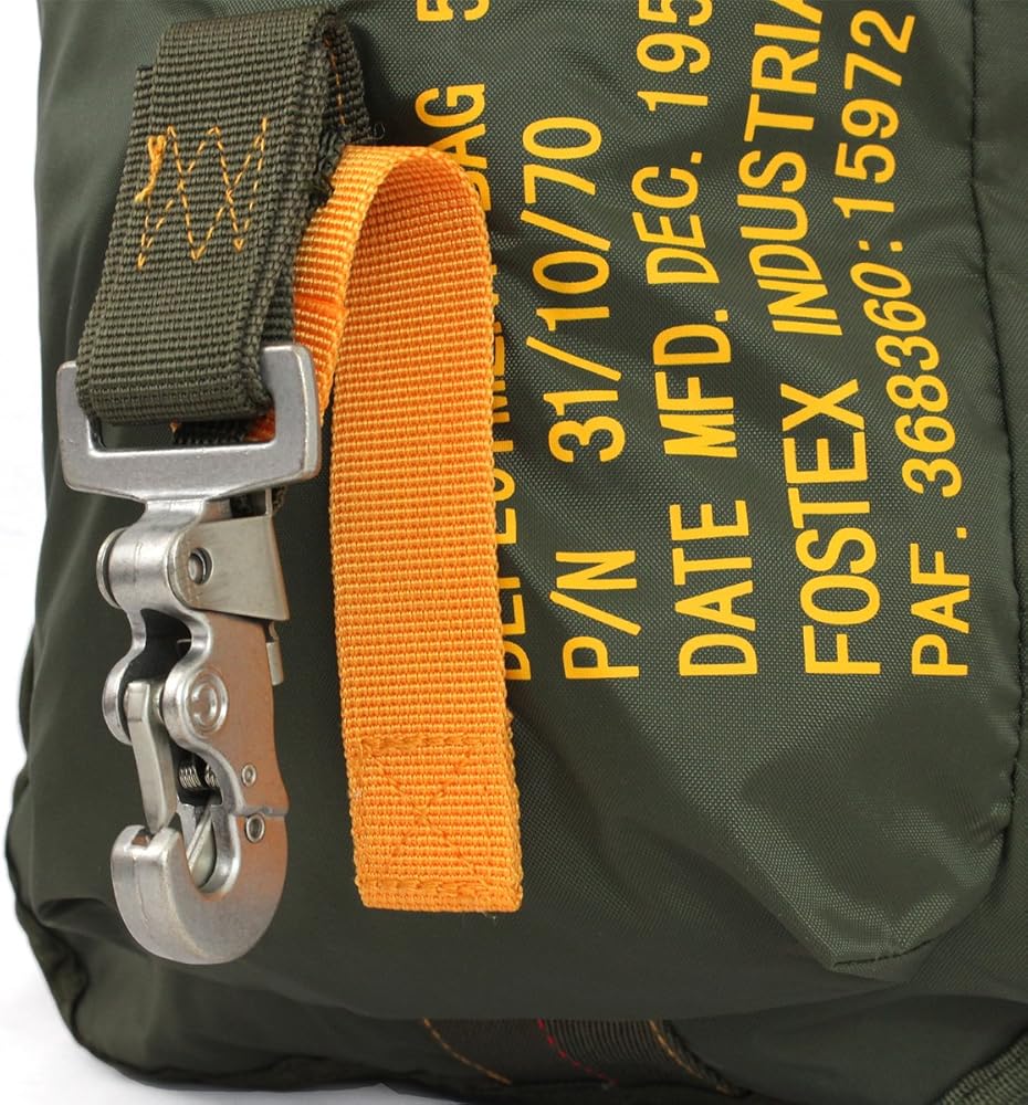 Amazon.co.jp: オリーブグリーンパラシュートバックパック : ファッション