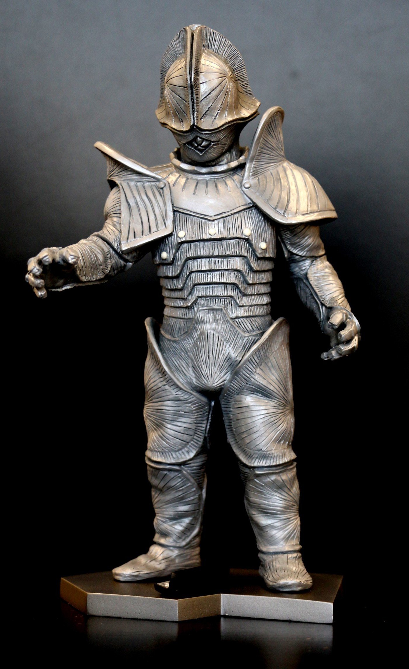 Amazon | ウルトラセブン 甲冑宇宙人ボーグ星人 ノンスケール ポリ